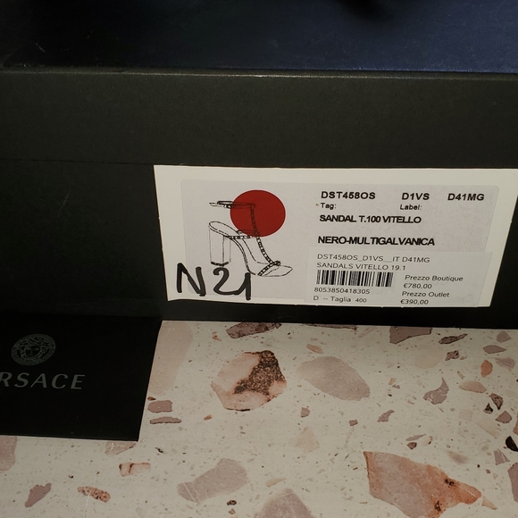 Versace MultiGalvanica Medusa Black/Gold Medallion Block Heel Leather Sandals - Picture 6 of 13